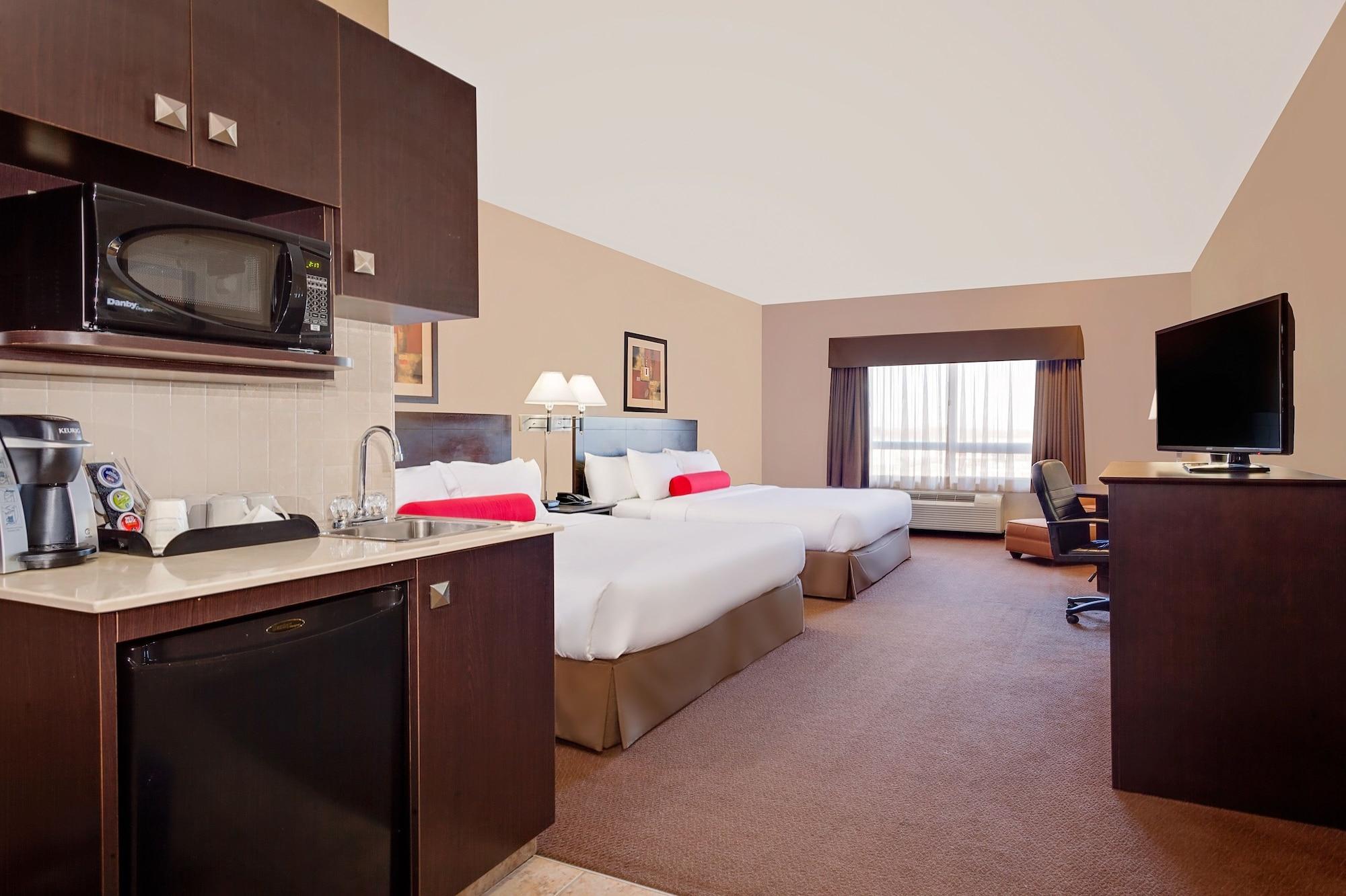 Ramada By Wyndham Camrose Hotel Exterior photo